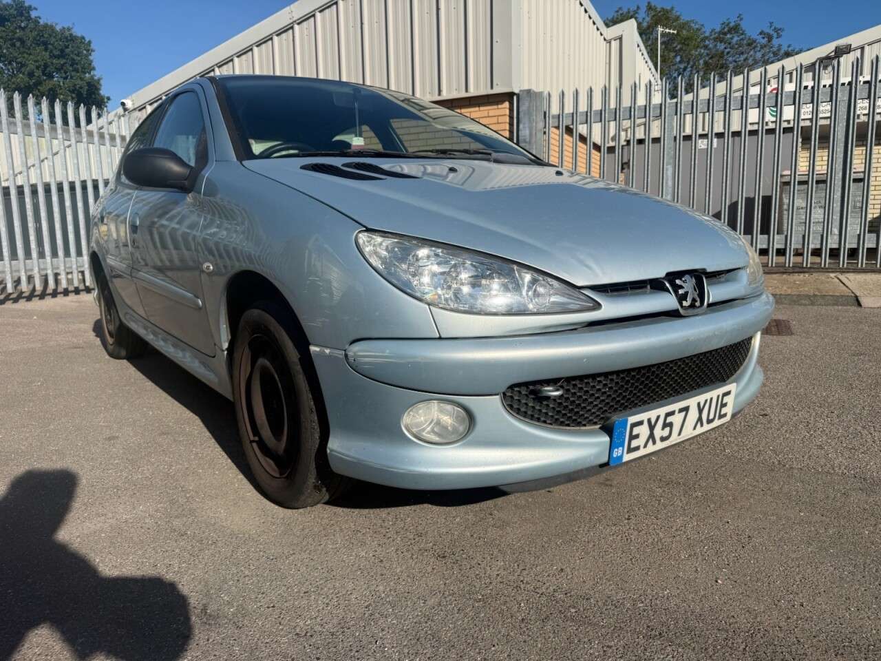 A 2007 PEUGEOT 206 1.4 Look Hatchback 5dr Petrol Manual (152 g/km, 75 bhp) SPARE OR REPAIR / T A 2007 PEUGEOT 206 1.4 Look Hatchback 5dr Petrol Manual (152 g/km, 75 bhp) SPARE OR REPAIR / T