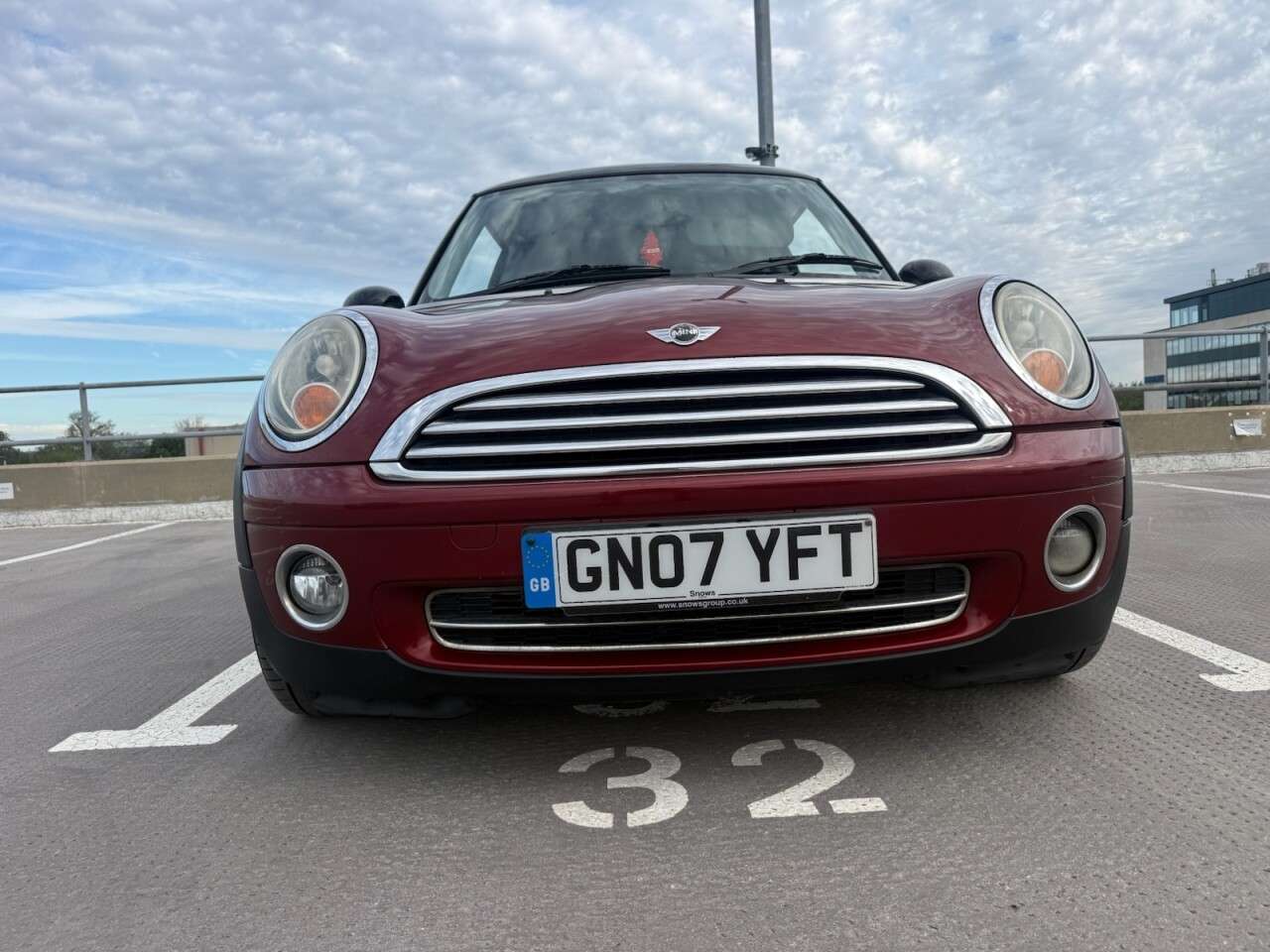 A 2007 MINI HATCH 1.6 Cooper Hatchback 3dr Petrol Manual Euro 4 (120 ps) A 2007 MINI HATCH 1.6 Cooper Hatchback 3dr Petrol Manual Euro 4 (120 ps)