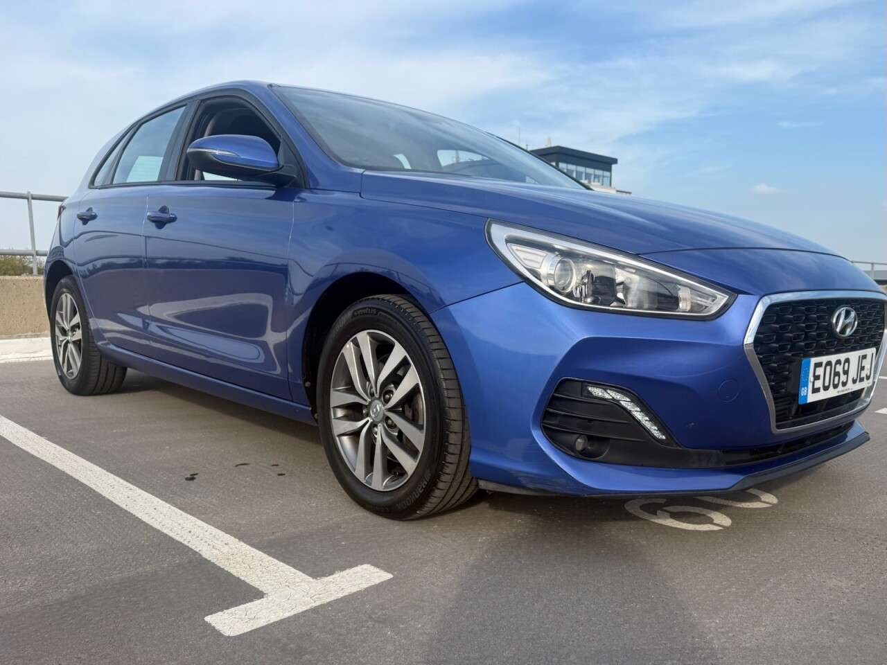 A 2019 HYUNDAI I30 1.4 T-GDi SE Nav Hatchback 5dr Petrol DCT Euro 6 (s/s) (140 ps) A 2019 HYUNDAI I30 1.4 T-GDi SE Nav Hatchback 5dr Petrol DCT Euro 6 (s/s) (140 ps)