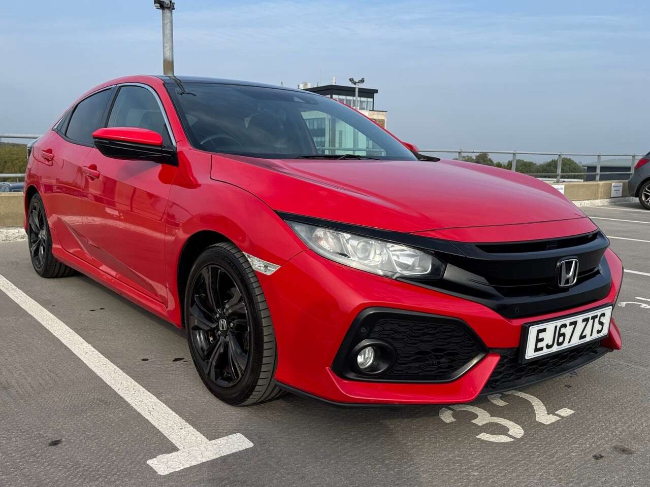 A 2018 HONDA CIVIC 1.0 VTEC Turbo EX Hatchback 5dr Petrol Manual Euro 6 (s/s) (129 ps) A 2018 HONDA CIVIC 1.0 VTEC Turbo EX Hatchback 5dr Petrol Manual Euro 6 (s/s) (129 ps)