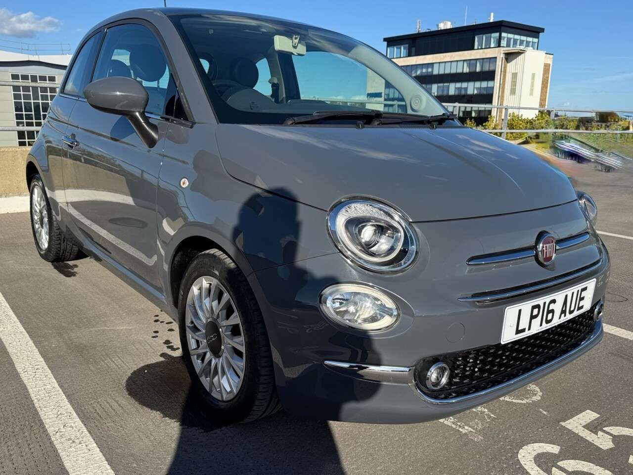 A 2016 FIAT 500 0.9 TwinAir Lounge Hatchback 3dr Petrol Dualogic Euro 6 (s/s) (85 bhp) 1 ye A 2016 FIAT 500 0.9 TwinAir Lounge Hatchback 3dr Petrol Dualogic Euro 6 (s/s) (85 bhp) 1 ye