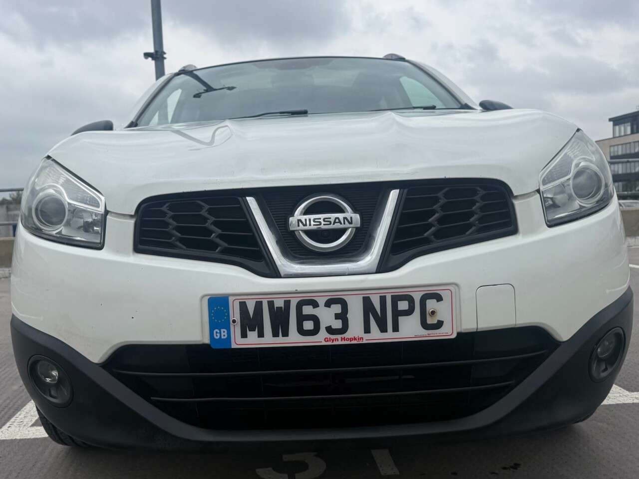 A 2013 NISSAN QASHQAI 1.6 360 SUV 5dr Petrol Manual 2WD Euro 5 (117 ps) A 2013 NISSAN QASHQAI 1.6 360 SUV 5dr Petrol Manual 2WD Euro 5 (117 ps)