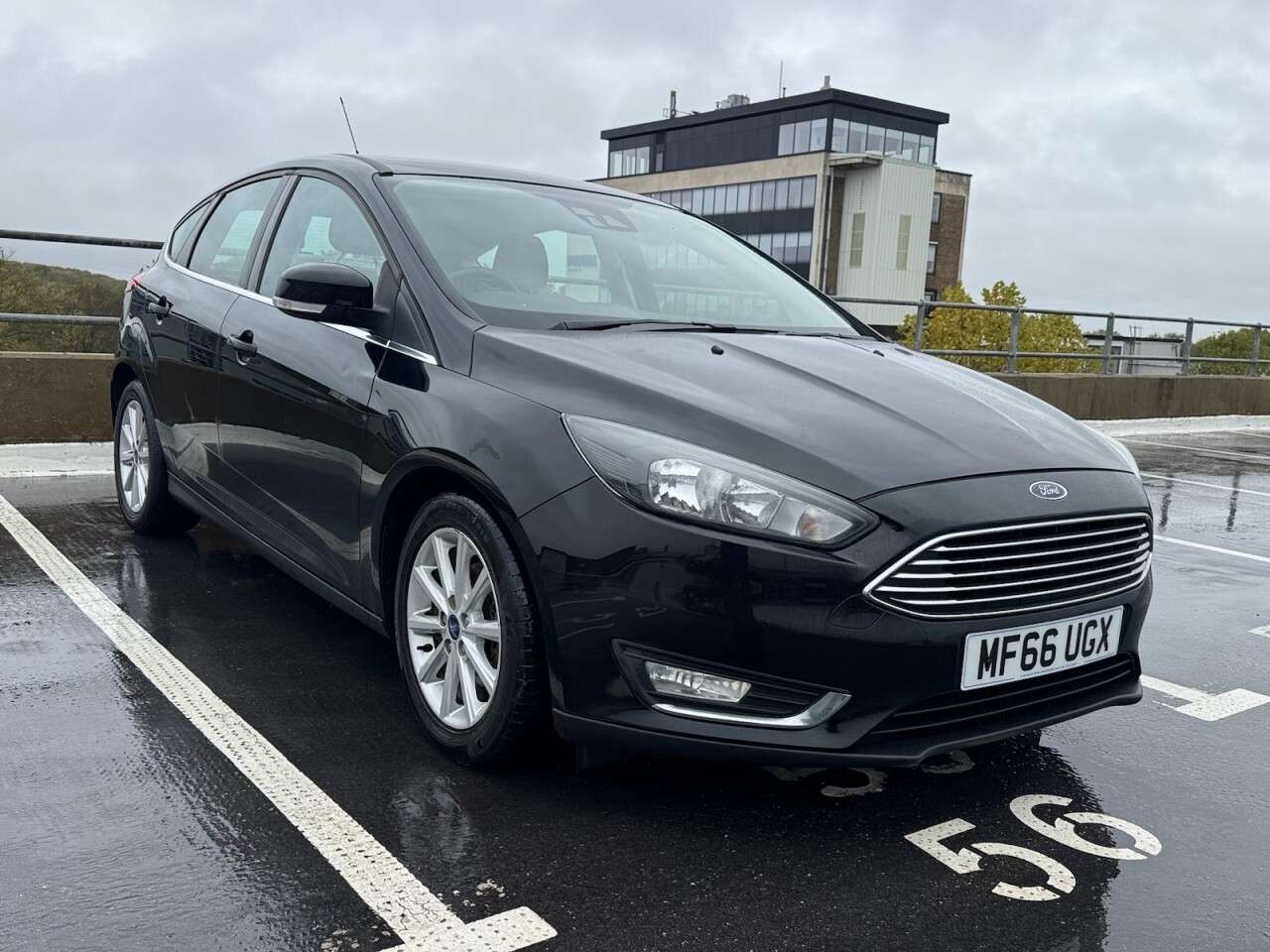 A 2016 FORD FOCUS 1.6 Titanium Hatchback 5dr Petrol Powershift Euro 6 (125 ps) A 2016 FORD FOCUS 1.6 Titanium Hatchback 5dr Petrol Powershift Euro 6 (125 ps)