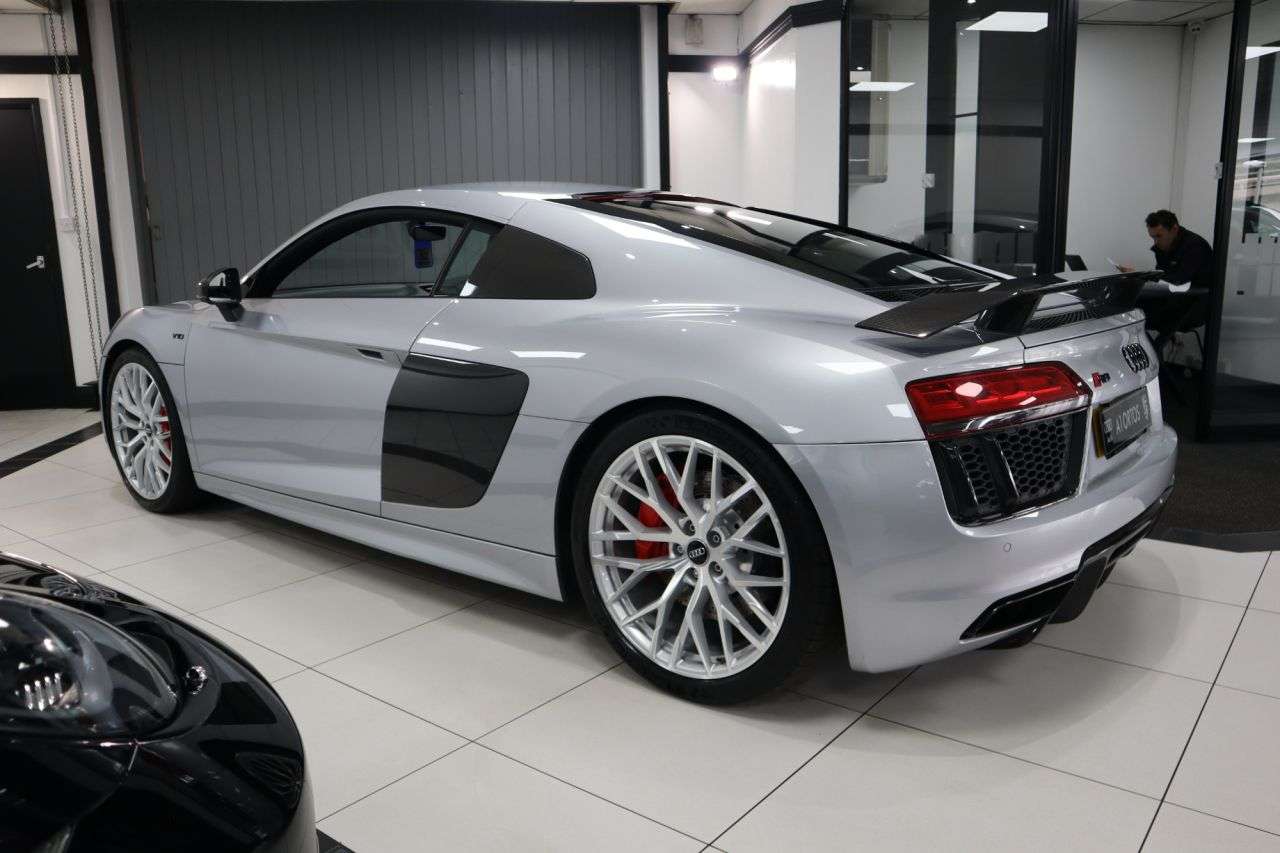 2016 AUDI R8 2016 AUDI R8