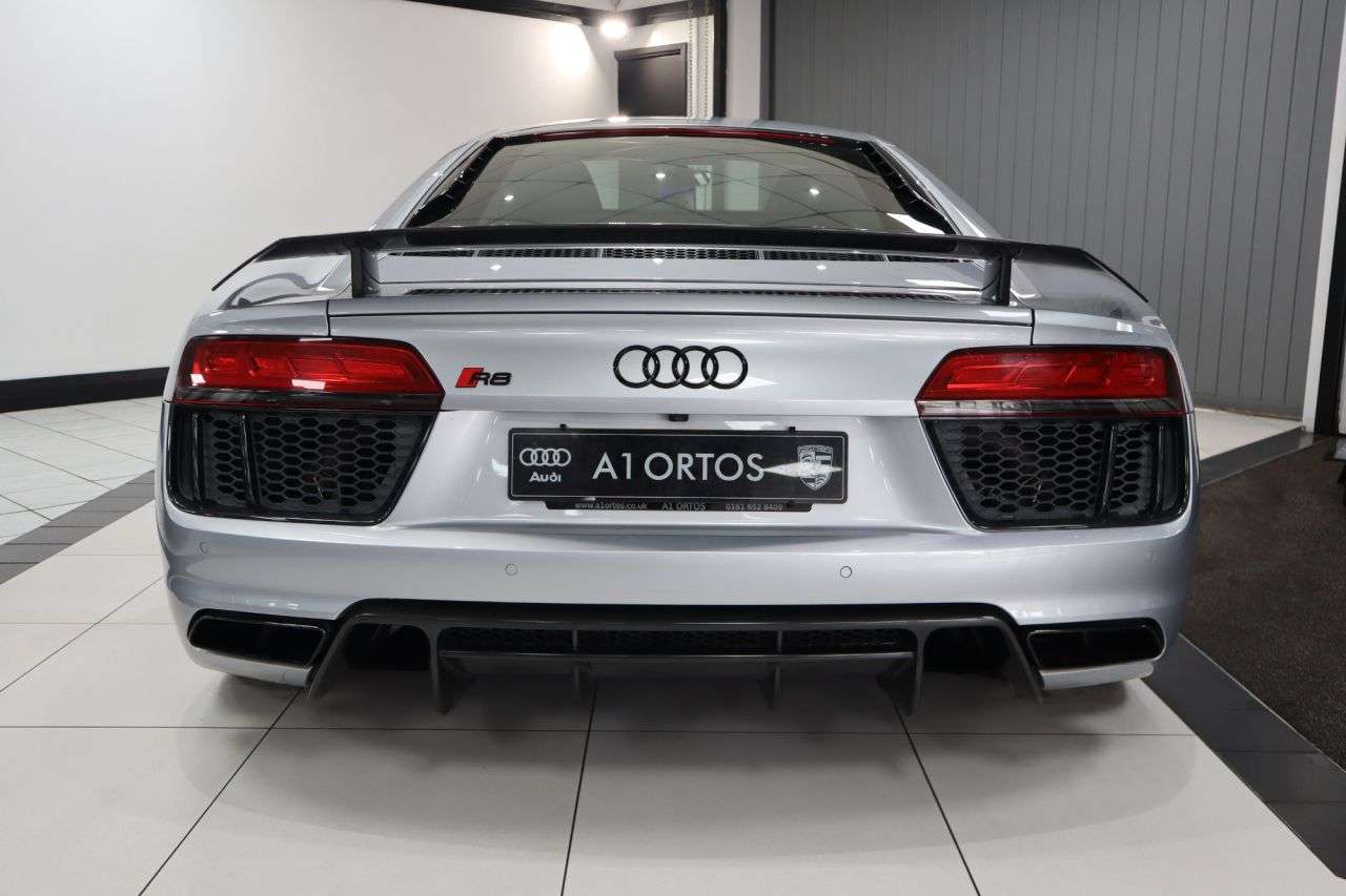 2016 AUDI R8 2016 AUDI R8