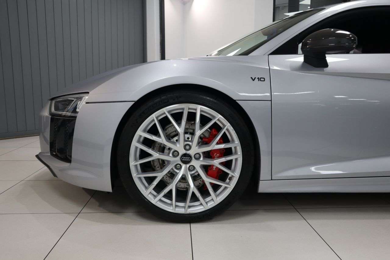 2016 AUDI R8 2016 AUDI R8