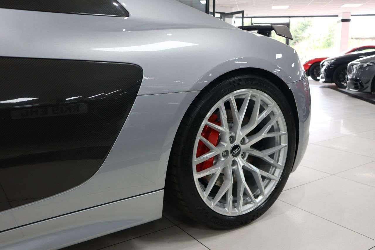 2016 AUDI R8 2016 AUDI R8