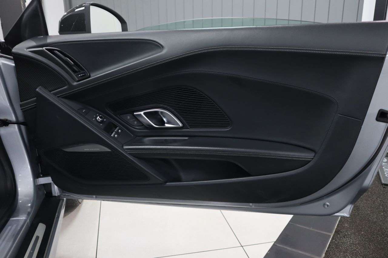 2016 AUDI R8 2016 AUDI R8