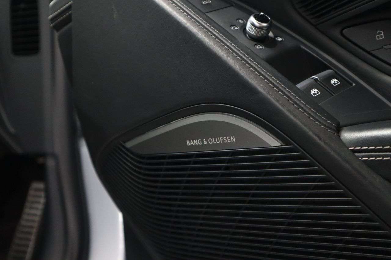 2016 AUDI R8 2016 AUDI R8