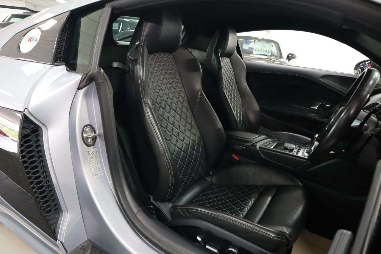 2016 AUDI R8 2016 AUDI R8