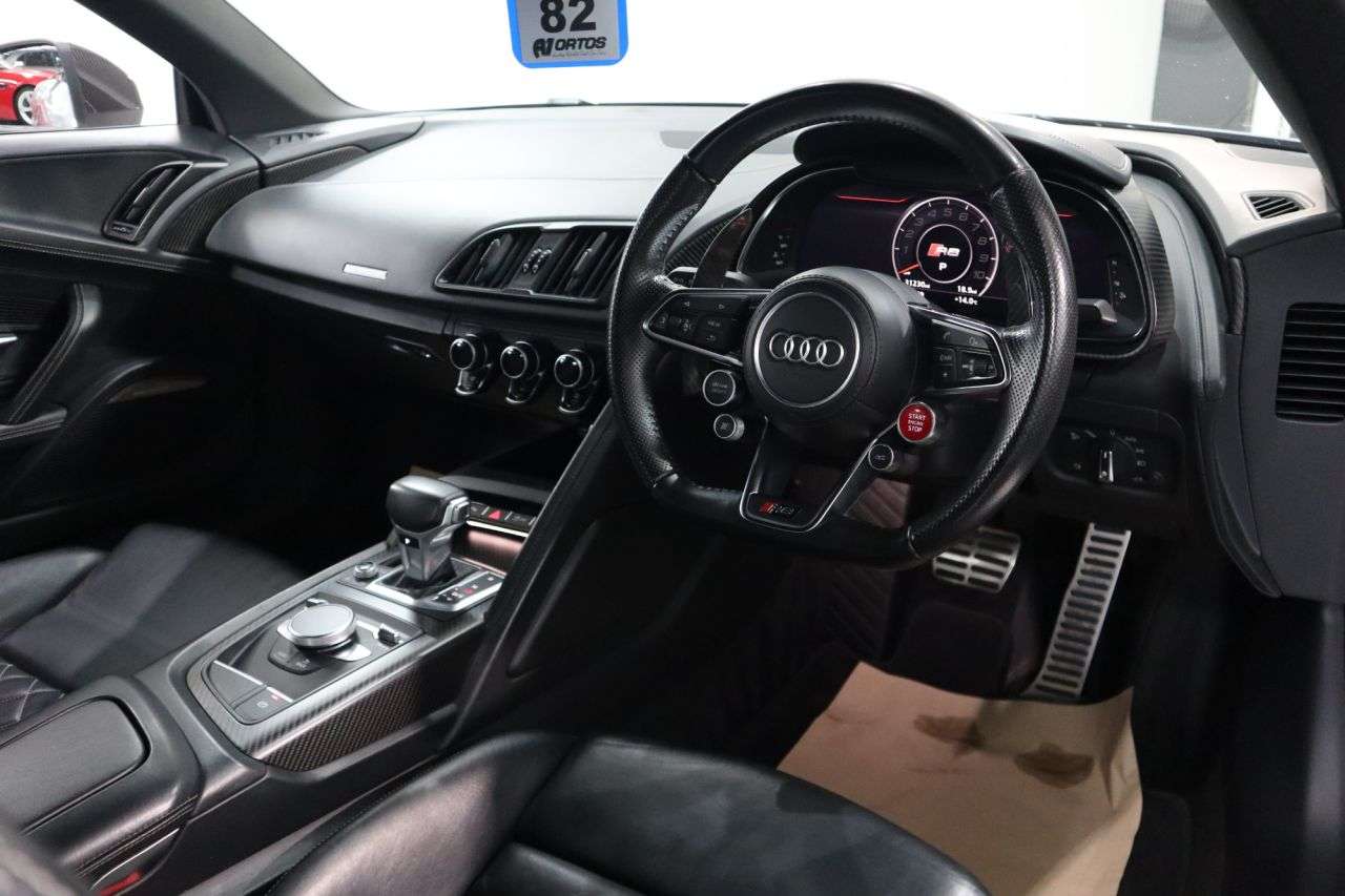 2016 AUDI R8 2016 AUDI R8