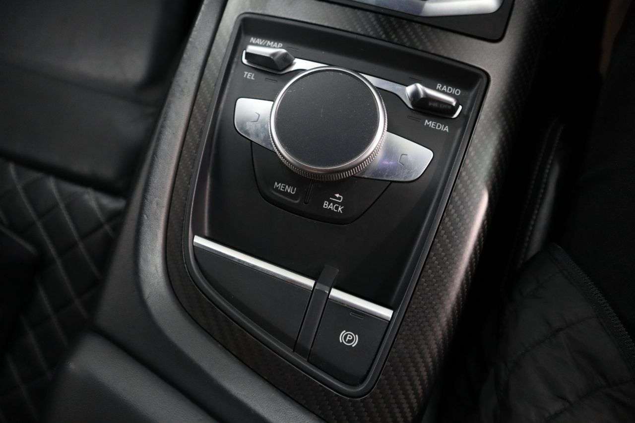 2016 AUDI R8 2016 AUDI R8