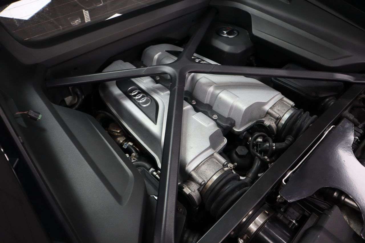 2016 AUDI R8 2016 AUDI R8