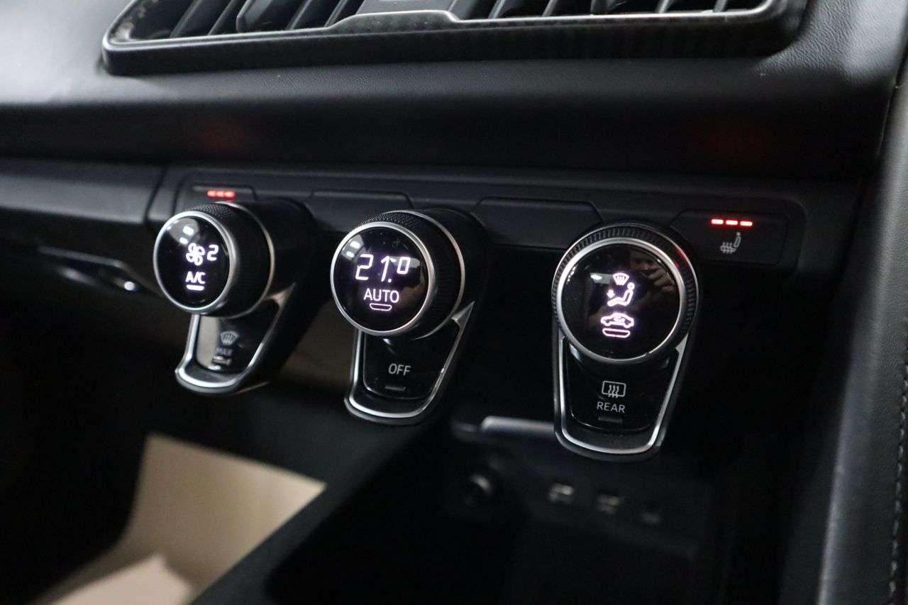 2016 AUDI R8 2016 AUDI R8