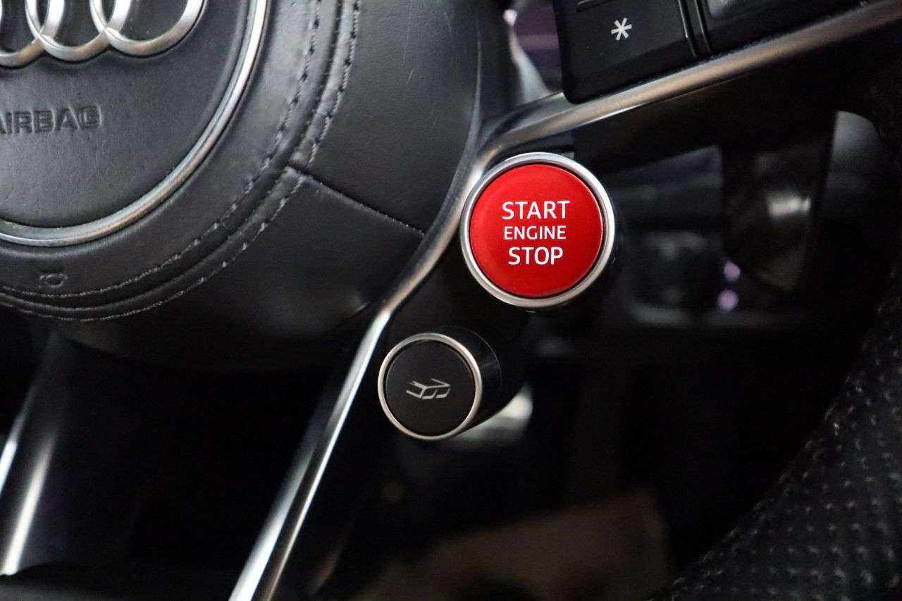 2016 AUDI R8 2016 AUDI R8