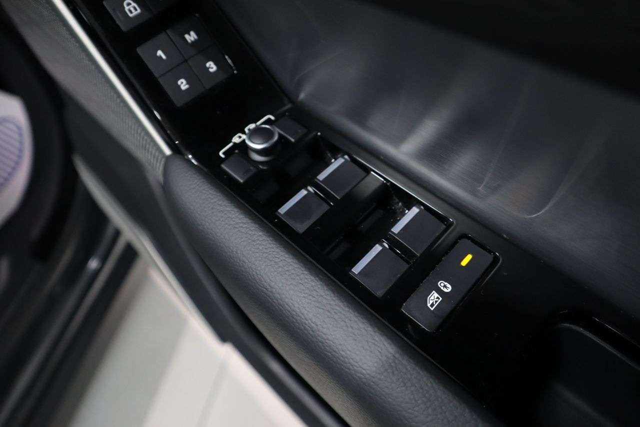 2021 LAND ROVER RANGE ROVER VELAR 2021 LAND ROVER RANGE ROVER VELAR