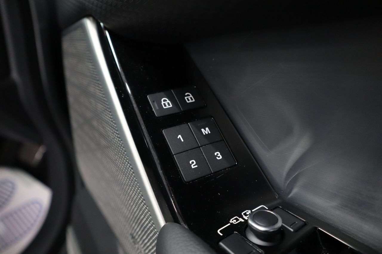 2021 LAND ROVER RANGE ROVER VELAR 2021 LAND ROVER RANGE ROVER VELAR