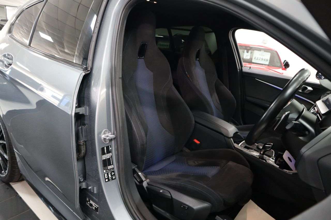 A 2023 BMW 1 SERIES 2.0 M135i Hatchback 5dr Petrol Auto xDrive Euro 6 (s/s) (306 ps) AMAZING SP A 2023 BMW 1 SERIES 2.0 M135i Hatchback 5dr Petrol Auto xDrive Euro 6 (s/s) (306 ps) AMAZING SP