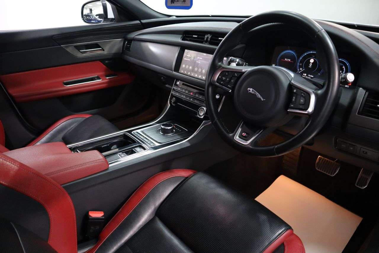 2017 JAGUAR XF 2017 JAGUAR XF