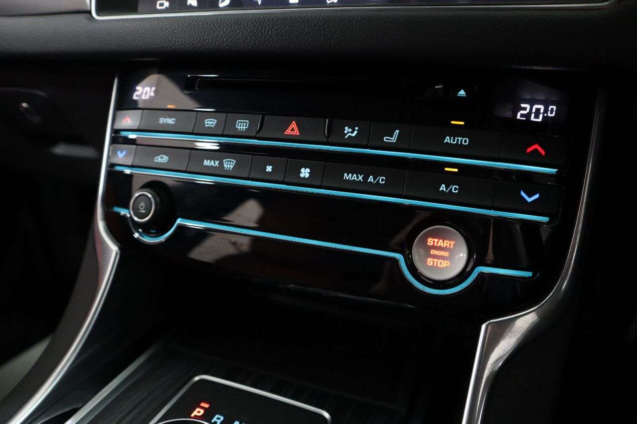 2017 JAGUAR XF 2017 JAGUAR XF