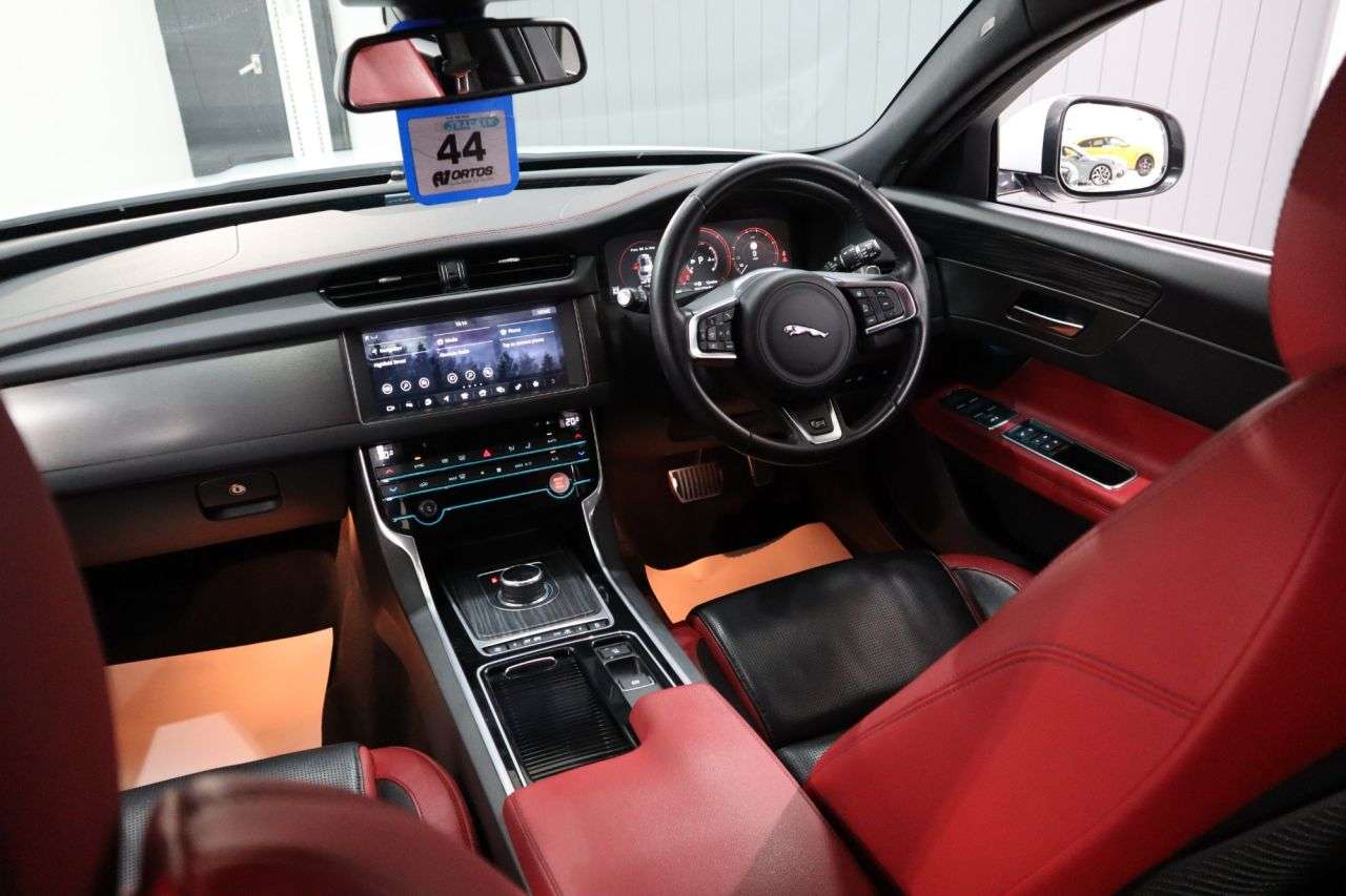 2017 JAGUAR XF 2017 JAGUAR XF