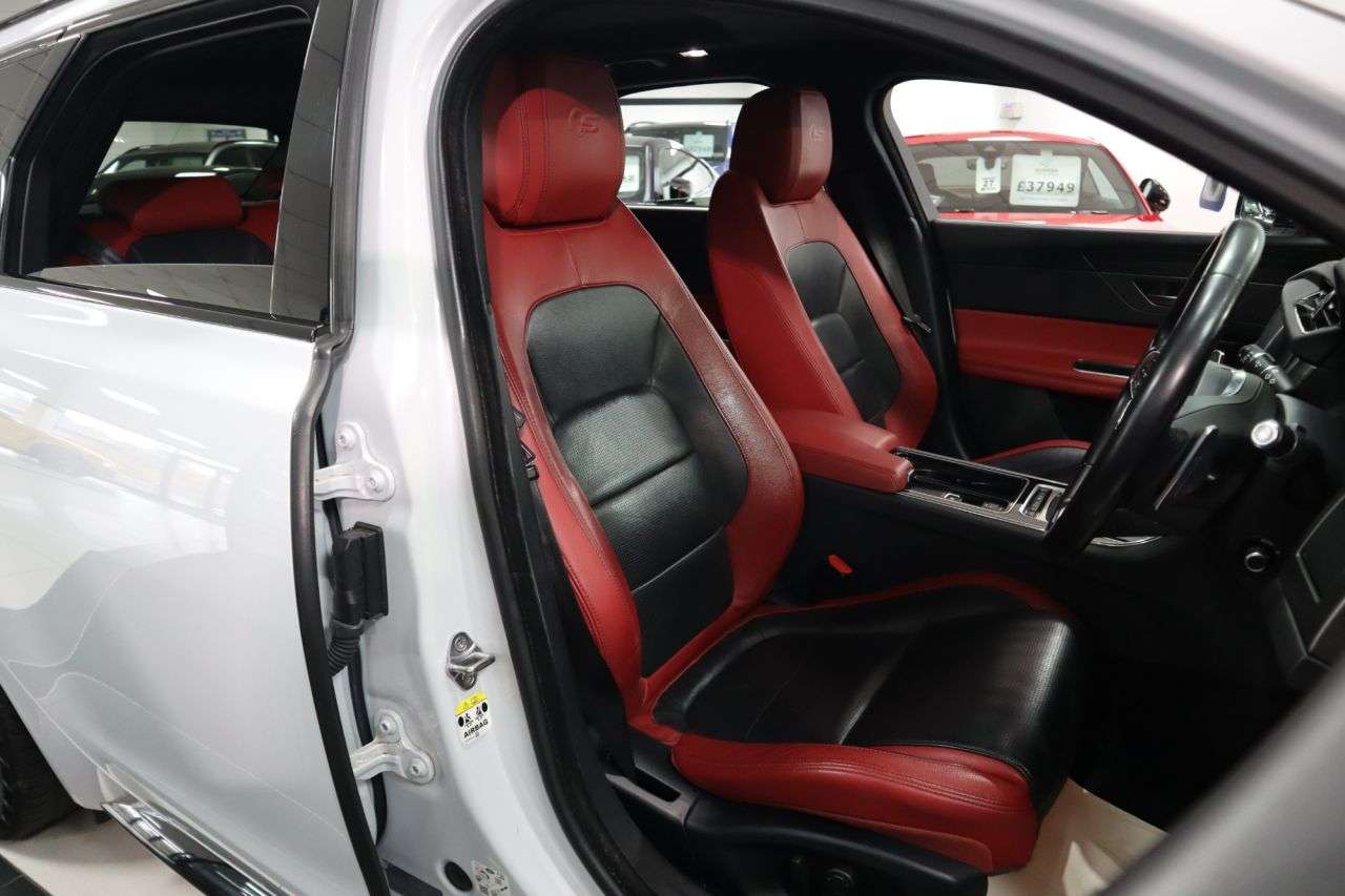 2017 JAGUAR XF 2017 JAGUAR XF