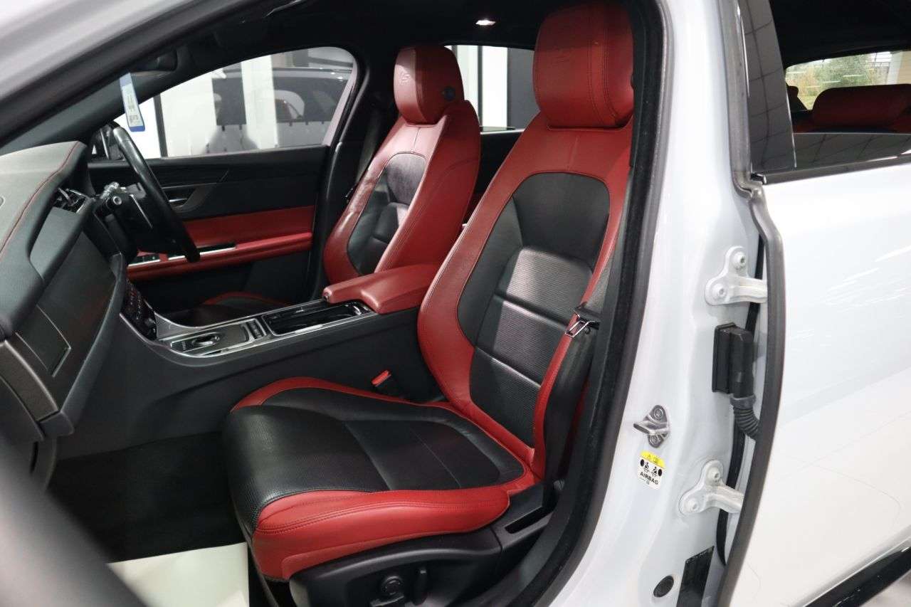 2017 JAGUAR XF 2017 JAGUAR XF