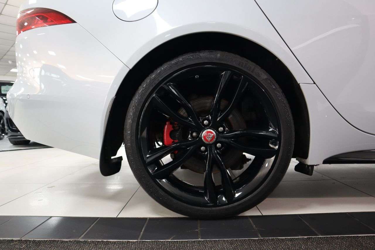 2017 JAGUAR XF 2017 JAGUAR XF