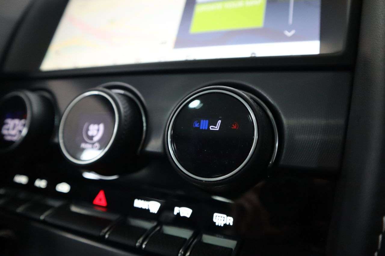 2021 JAGUAR F-TYPE 2021 JAGUAR F-TYPE