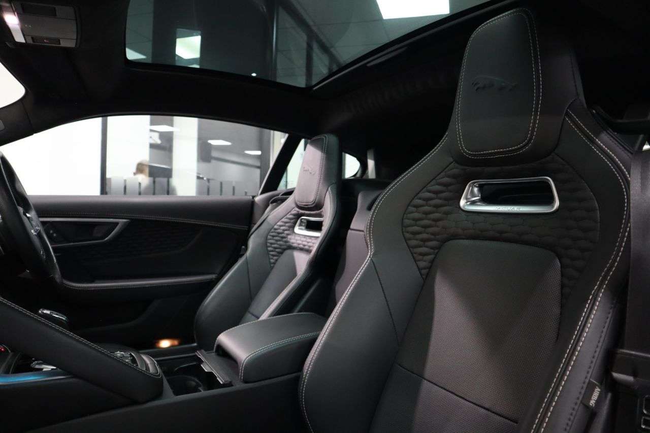 2021 JAGUAR F-TYPE 2021 JAGUAR F-TYPE