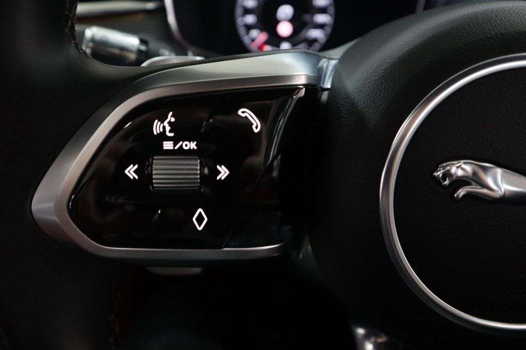 2021 JAGUAR F-PACE 2021 JAGUAR F-PACE