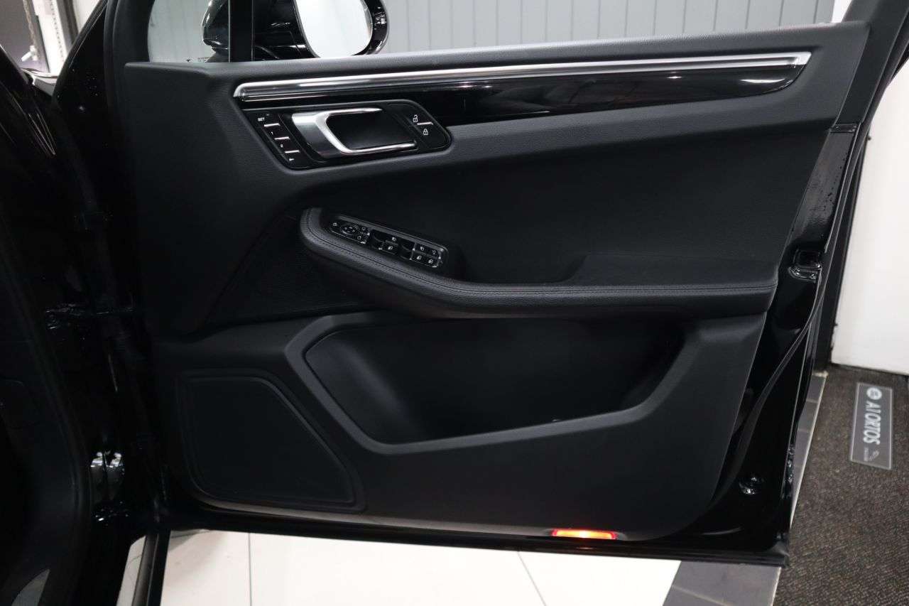 2022 PORSCHE MACAN 2022 PORSCHE MACAN