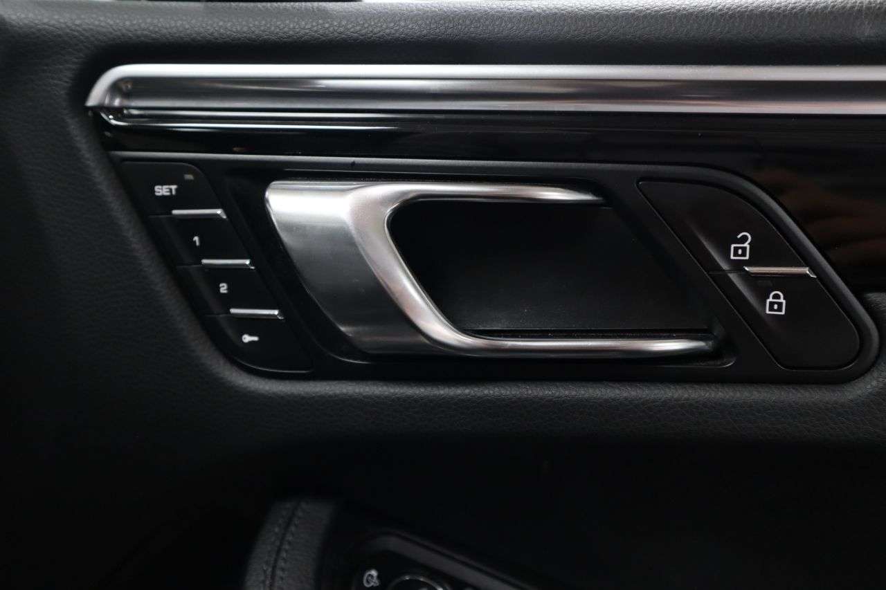 2022 PORSCHE MACAN 2022 PORSCHE MACAN