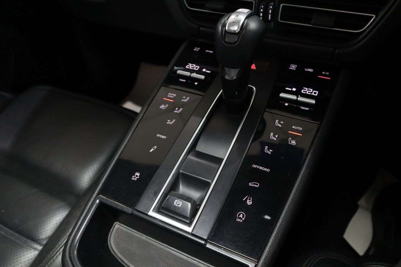 2022 PORSCHE MACAN 2022 PORSCHE MACAN