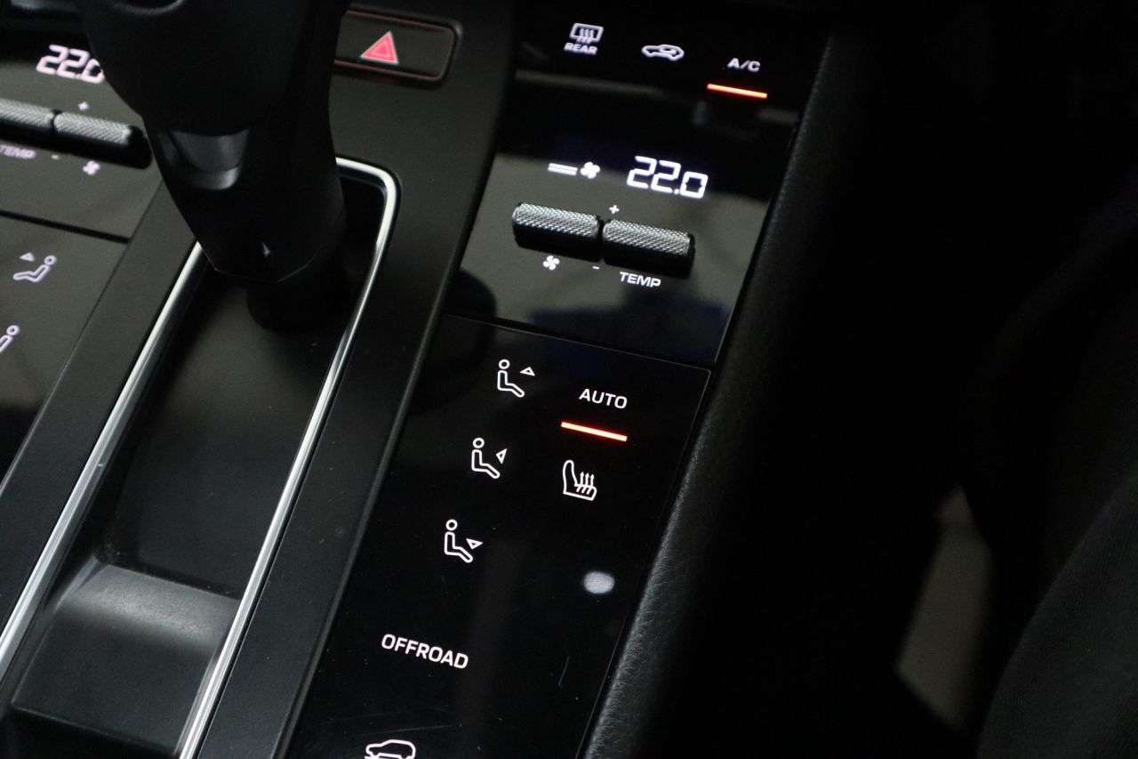 2022 PORSCHE MACAN 2022 PORSCHE MACAN