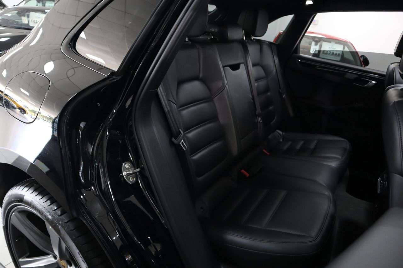 2022 PORSCHE MACAN 2022 PORSCHE MACAN