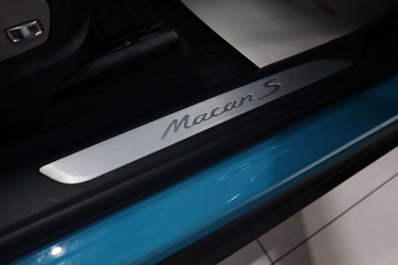 2021 PORSCHE MACAN 2021 PORSCHE MACAN