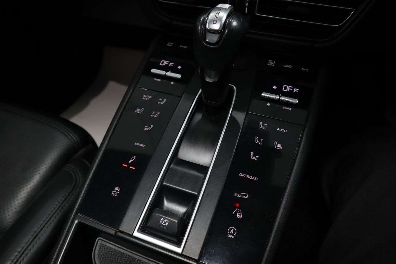 2021 PORSCHE MACAN 2021 PORSCHE MACAN