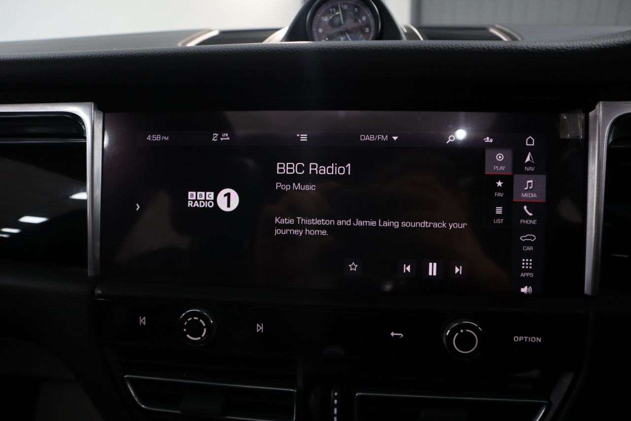 2021 PORSCHE MACAN 2021 PORSCHE MACAN