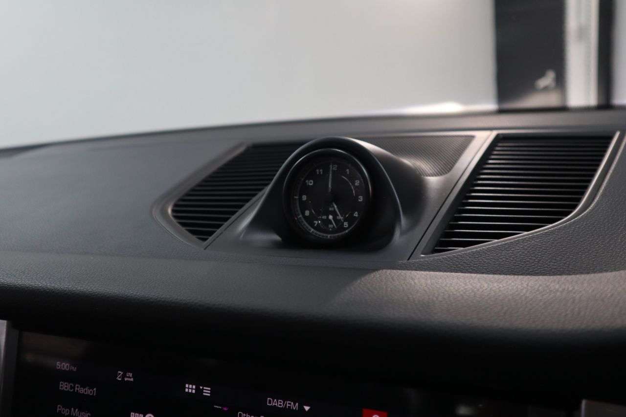 2021 PORSCHE MACAN 2021 PORSCHE MACAN