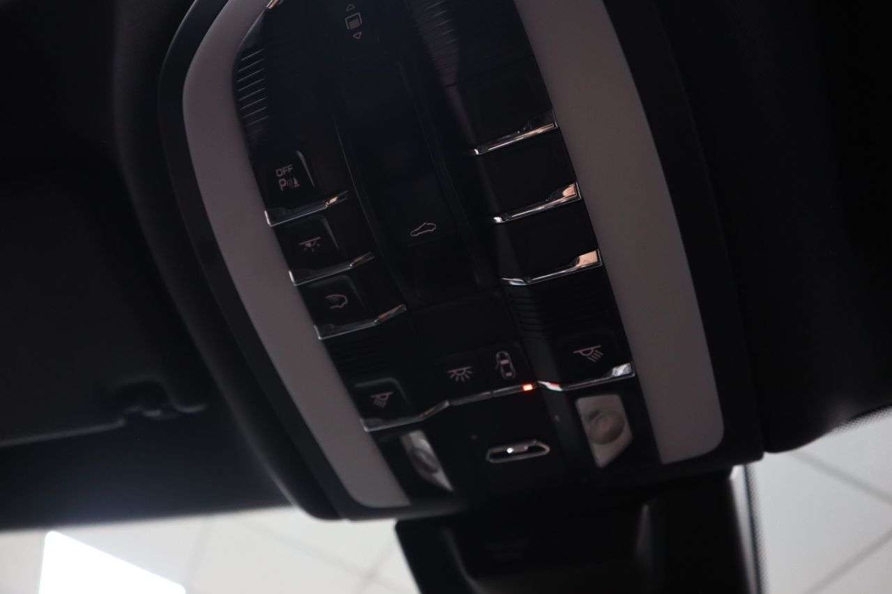 2021 PORSCHE MACAN 2021 PORSCHE MACAN