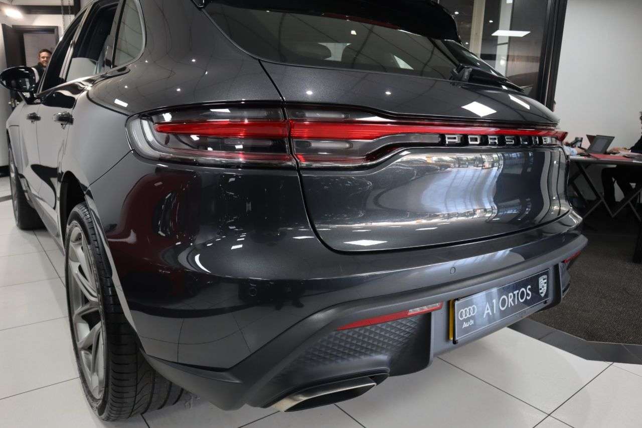 2021 PORSCHE MACAN 2021 PORSCHE MACAN