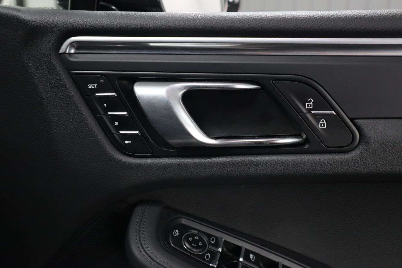 2021 PORSCHE MACAN 2021 PORSCHE MACAN