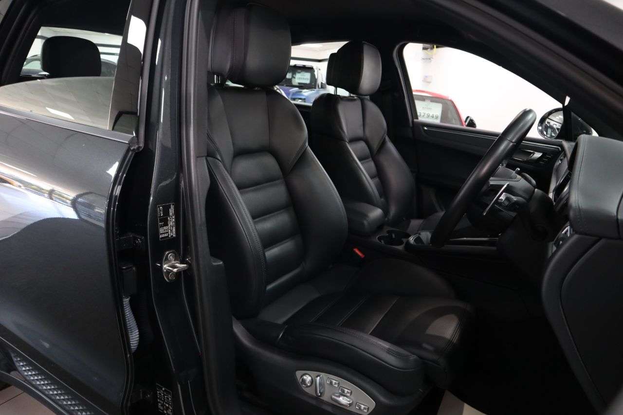 2021 PORSCHE MACAN 2021 PORSCHE MACAN