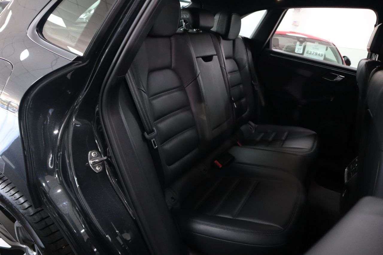 2021 PORSCHE MACAN 2021 PORSCHE MACAN