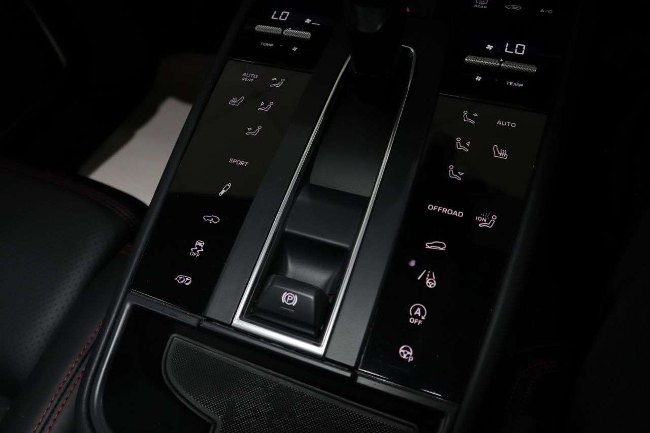 2021 PORSCHE MACAN 2021 PORSCHE MACAN