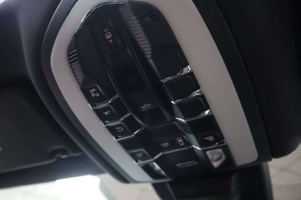 2021 PORSCHE MACAN 2021 PORSCHE MACAN