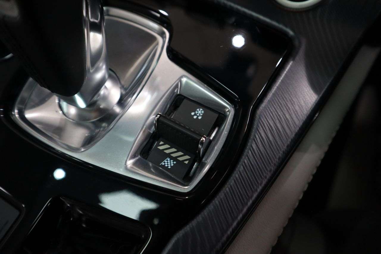 2019 JAGUAR F-TYPE 2019 JAGUAR F-TYPE