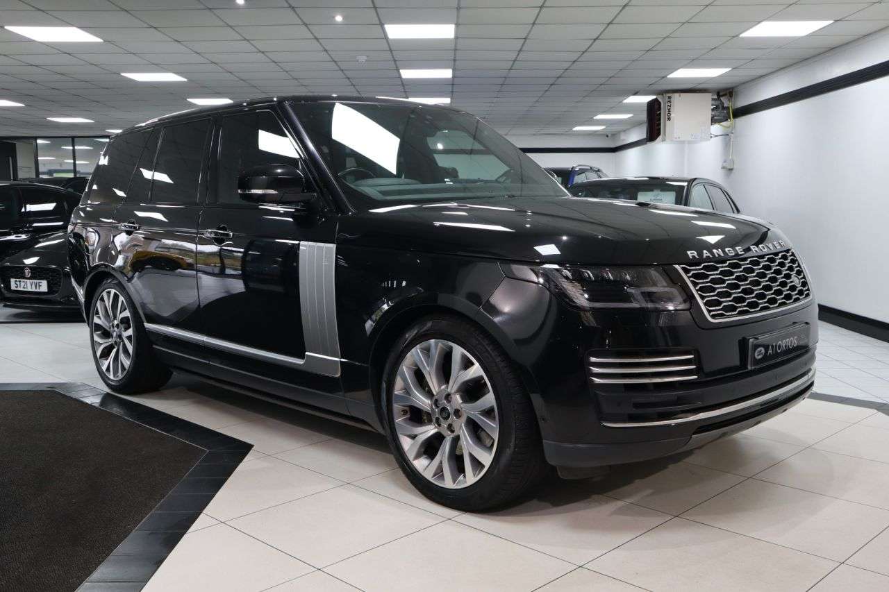 A 2019 LAND ROVER RANGE ROVER 4.4 SD V8 Autobiography SUV 5dr Diesel Auto 4WD Euro 6 (s/s) (339 ps) AMAZI A 2019 LAND ROVER RANGE ROVER 4.4 SD V8 Autobiography SUV 5dr Diesel Auto 4WD Euro 6 (s/s) (339 ps) AMAZI