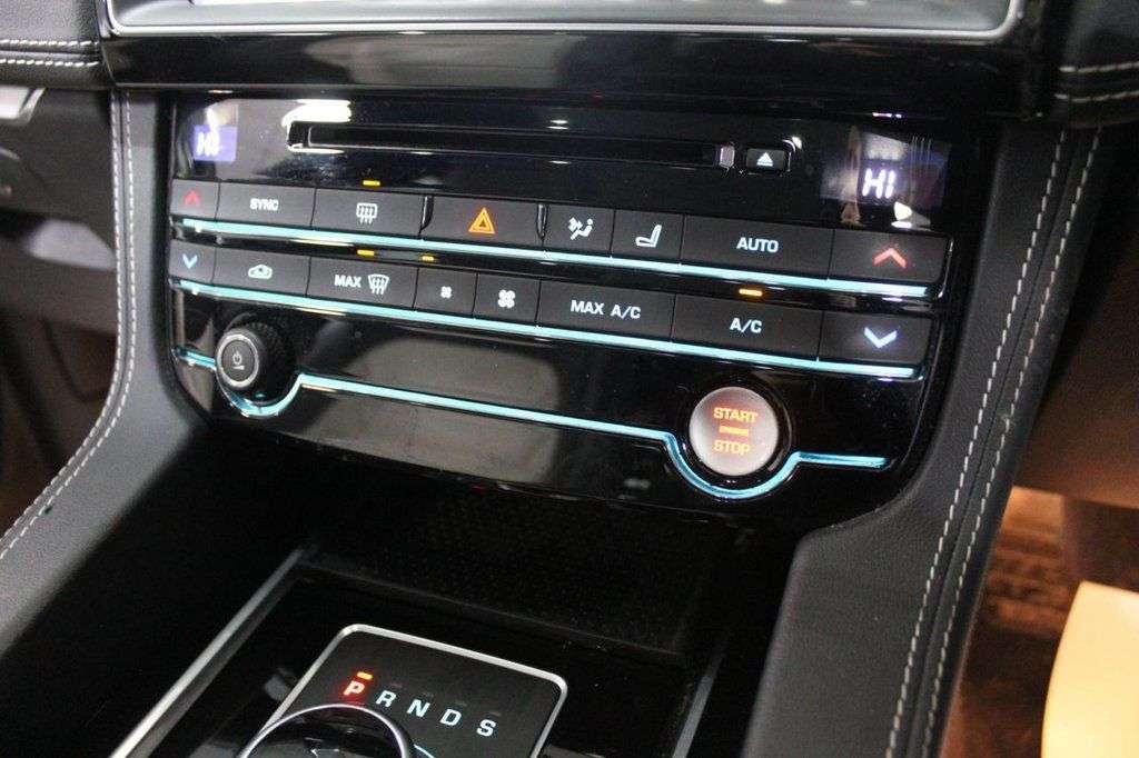 2018 JAGUAR F-PACE 2018 JAGUAR F-PACE